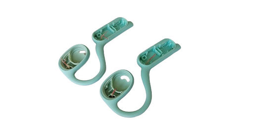 Écouteurs personnalisés OW TWS avec coque en plastique de silicone et écouteurs Bluetooth composés d'accessoires en silicone